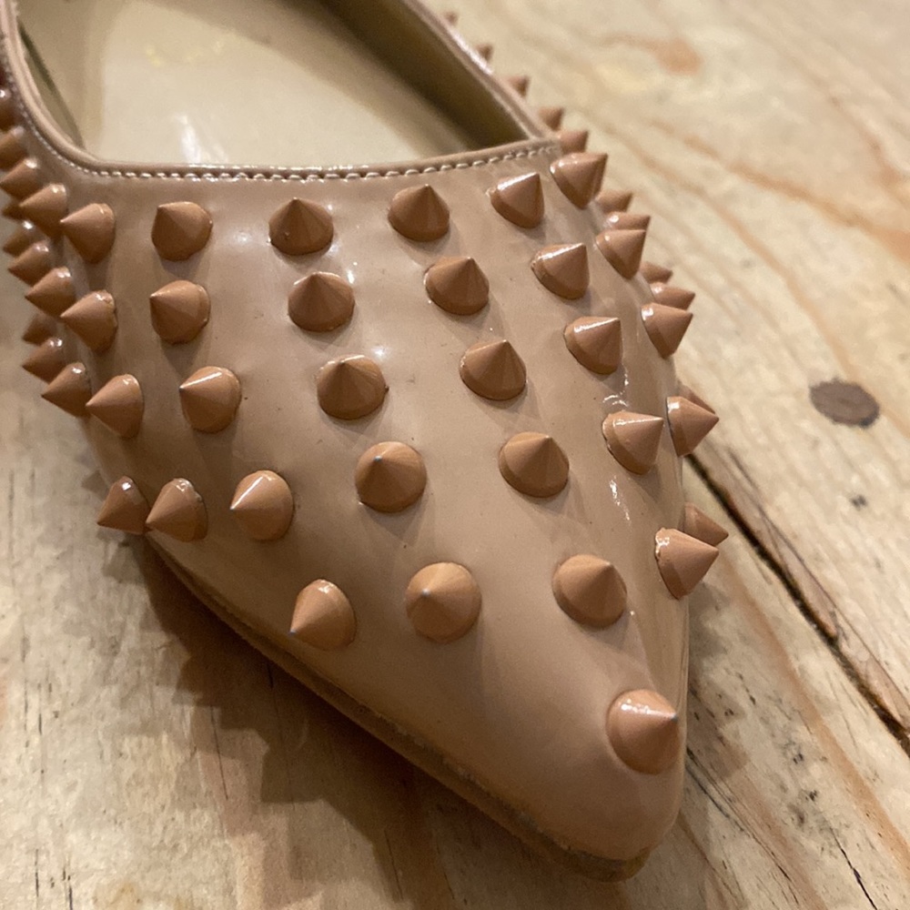 Christian Louboutin Nude Studded Pointed-Toe Flats - Picture 2 of 7